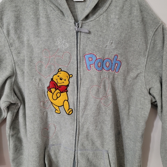 Disney-Hooded sweater size 4x, gray color with Winnie Pooh design on the front✨️ - Picture 2 of 12